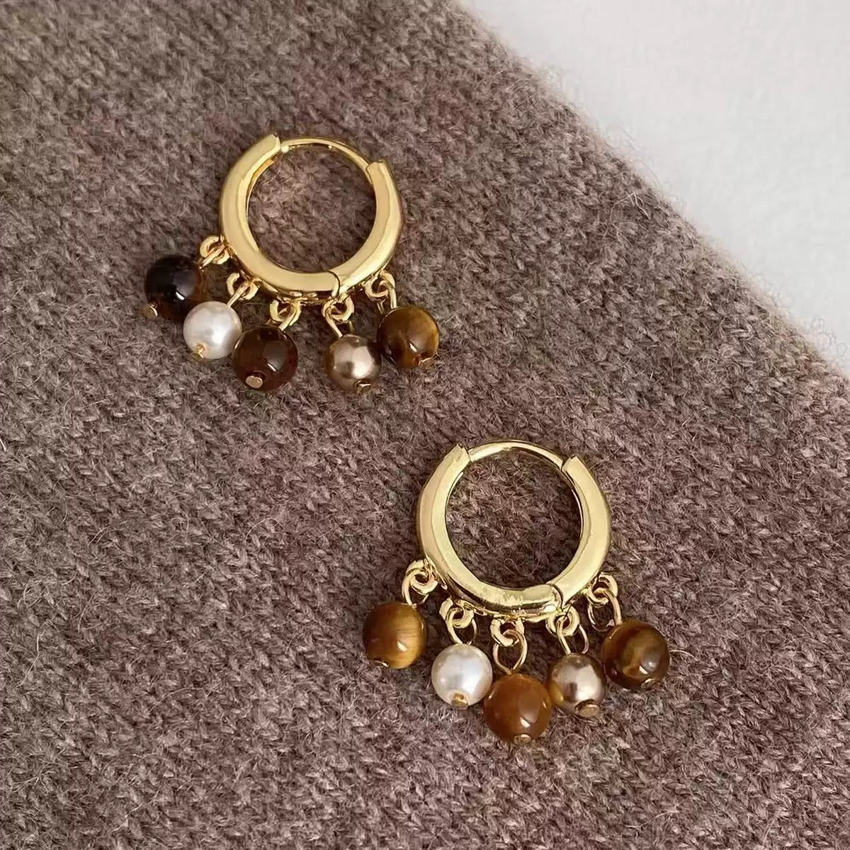 Earrings(unique, beautiful, fashionable)