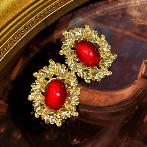 Earrings(unique, beautiful, fashionable)